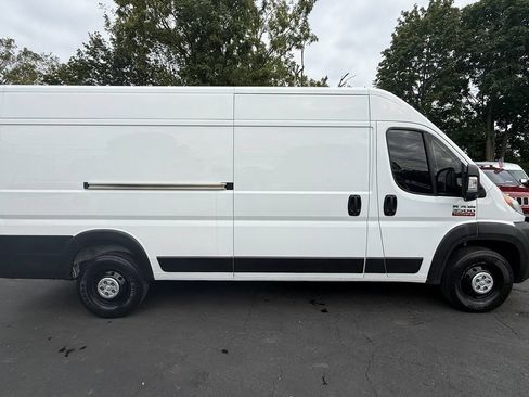Used 2022 RAM ProMaster 3500 w/ Driver Convenience Group FWD image 6