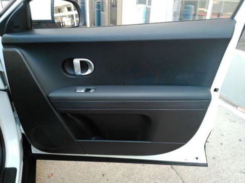 Used 2024 Hyundai Ioniq 5 SEL RWD image 18