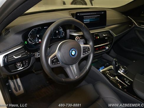 Used 2023 BMW 530e w/ M Sport Package RWD image 16