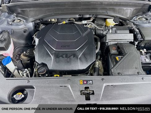 Used 2024 Kia Telluride EX w/ EX Captain's Chair Package FWD image 32