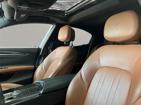 Used 2018 Maserati Ghibli image 9