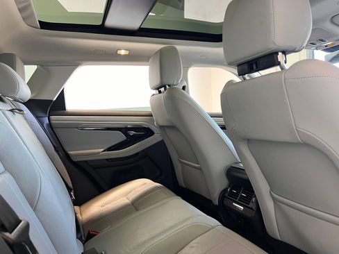 Used 2022 Land Rover Range Rover Evoque SE image 23