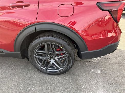 New 2026 Ford Explorer ST w/ Sun And Sound Package image 7