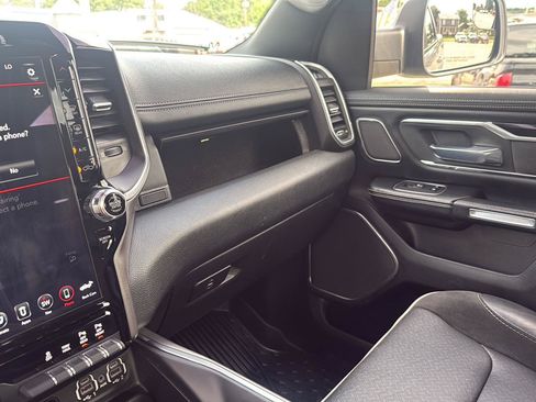 Used 2020 RAM 1500 Laramie AWD/4WD image 33