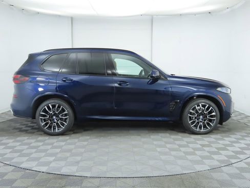 Used 2026 BMW X5 xDrive40i w/ M Sport Package image 5