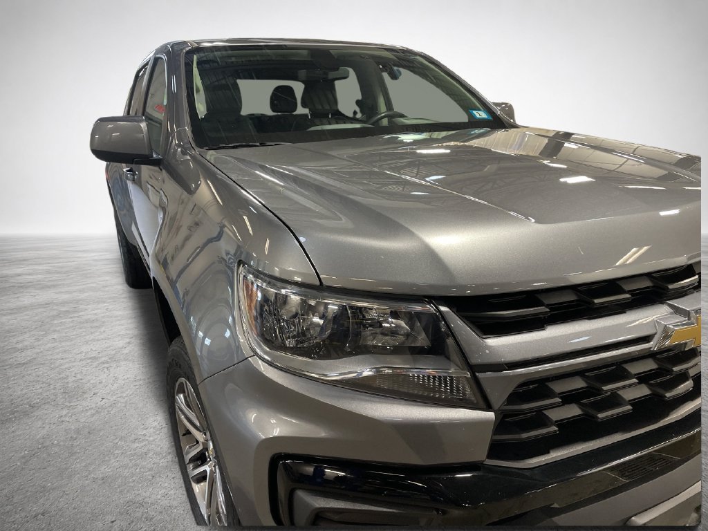 Used 2022 Chevrolet Colorado W/T w/ Custom Special Edition AWD/4WD image 4