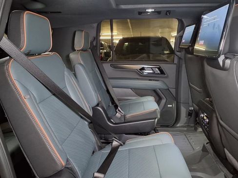 New 2026 GMC Yukon XL AT4 w/ AT4 Premium Plus Package AWD/4WD image 7