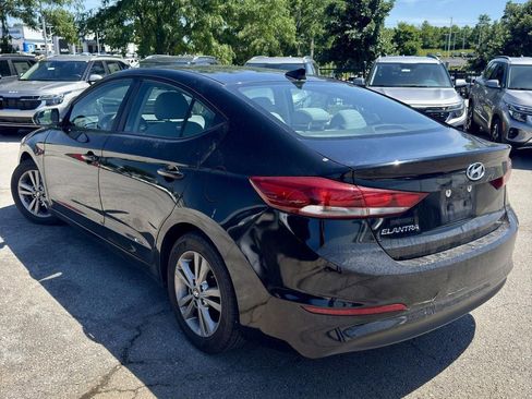 Used 2017 Hyundai Elantra SE FWD image 3