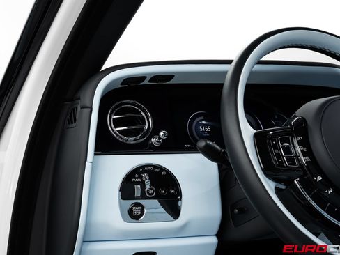 Used 2025 Rolls-Royce Cullinan AWD/4WD image 44
