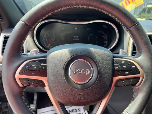 Used 2017 Jeep Grand Cherokee Limited AWD/4WD image 16