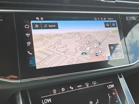 New 2025 Audi RS Q8 performance image 16