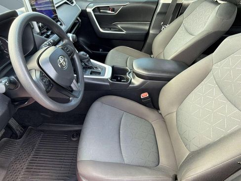 Used 2024 Toyota RAV4 XLE FWD image 5