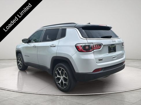 Used 2024 Jeep Compass Limited AWD/4WD image 3