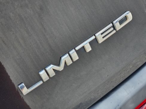 Used 2016 Jeep Cherokee Limited FWD image 13