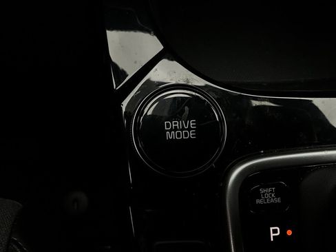 Used 2025 Kia Seltos S image 23