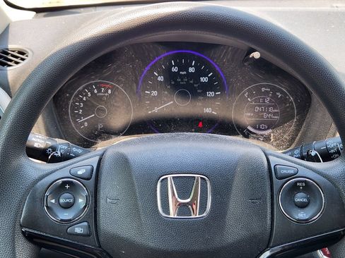 Used 2017 Honda HR-V EX image 13