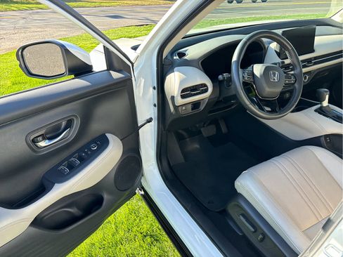 Certified 2024 Honda HR-V EX-L image 7