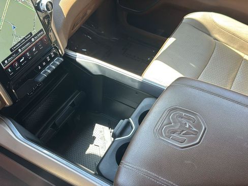 Used 2021 RAM 1500 Laramie RWD image 19