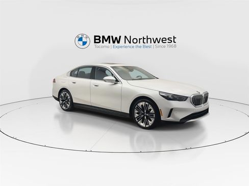 New 2026 BMW i5 eDrive40 image 6