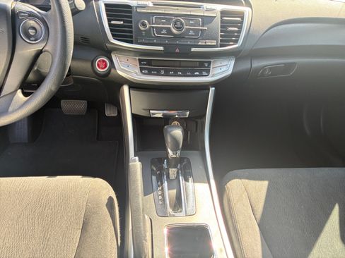 Used 2015 Honda Accord EX image 12