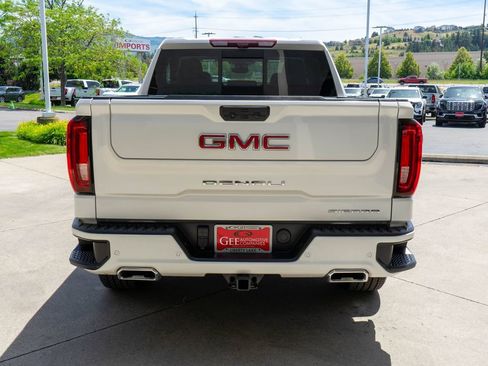 Used 2025 GMC Sierra 1500 Denali w/ Denali Reserve Package AWD/4WD image 6