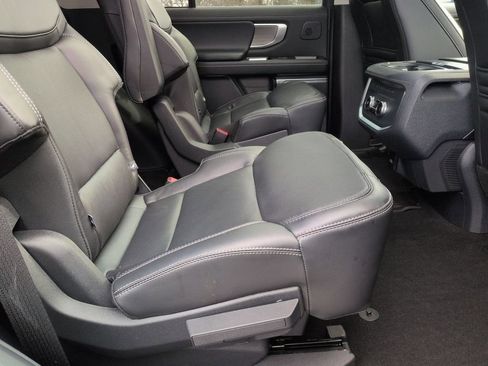 Used 2025 Ford Expedition Platinum w/ Driver's Package AWD/4WD image 29