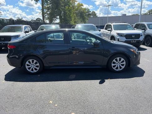 Used 2026 Toyota Corolla LE FWD image 4