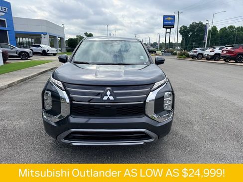 Used 2025 Mitsubishi Outlander SE FWD image 20