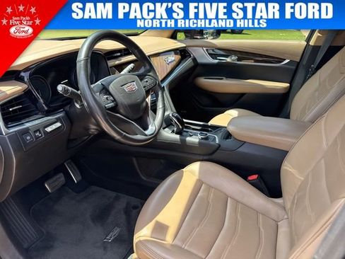 Used 2021 Cadillac XT6 Premium Luxury w/ Platinum Package AWD/4WD image 6