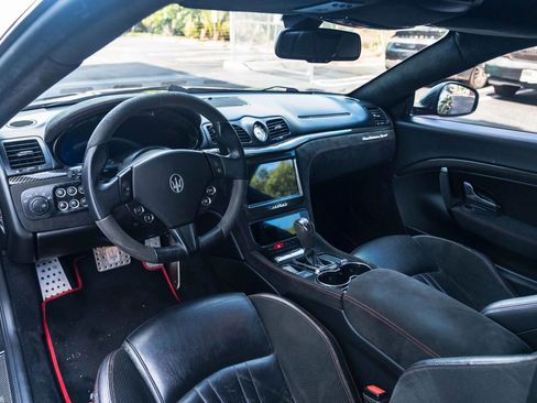 Used 2017 Maserati GranTurismo Sport RWD image 15