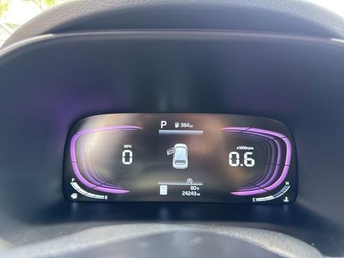Used 2025 Kia Soul LX w/ LX Technology Package FWD image 27