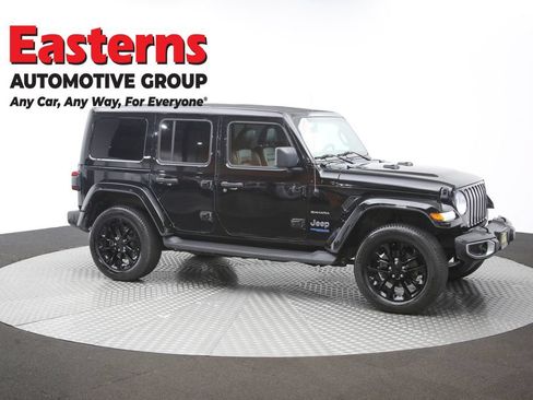 Used 2022 Jeep Wrangler Unlimited Sahara w/ Cold Weather Group AWD/4WD image 48