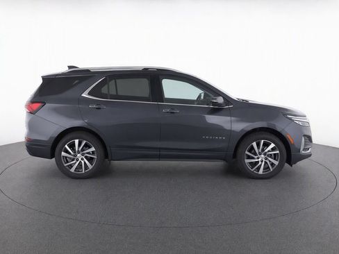Used 2022 Chevrolet Equinox Premier w/ LPO, Floor Liner Package AWD/4WD image 10