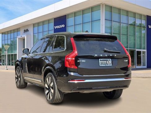 Certified 2025 Volvo XC90 T8 Plus w/ Protection Package Premier image 4