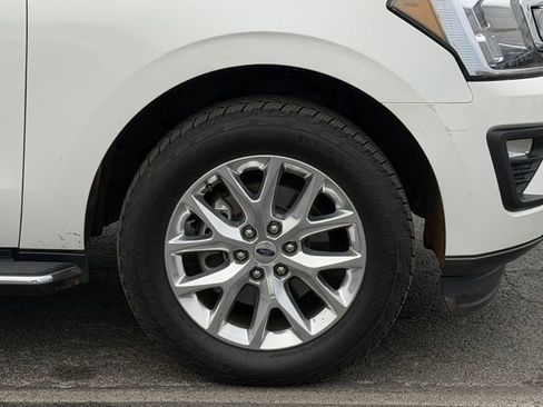 Used 2021 Ford Expedition Max XLT image 4