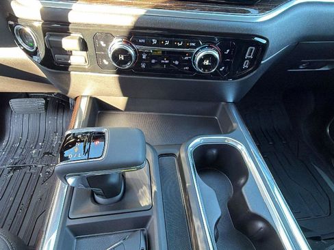 New 2026 GMC Sierra 1500 Elevation image 13