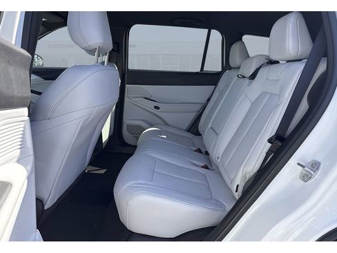 New 2026 Jeep Cherokee Limited AWD/4WD image 17