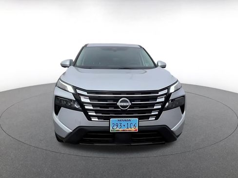 Used 2025 Nissan Rogue SV FWD image 4