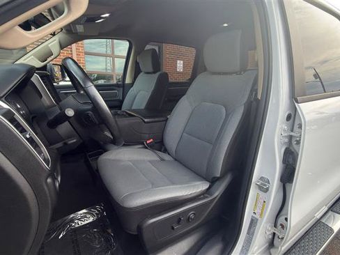Used 2019 RAM 1500 Big Horn AWD/4WD image 29