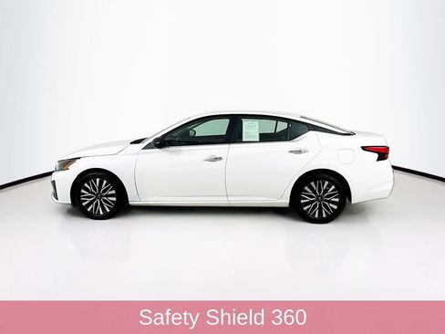 Used 2025 Nissan Altima 2.5 SV FWD image 4