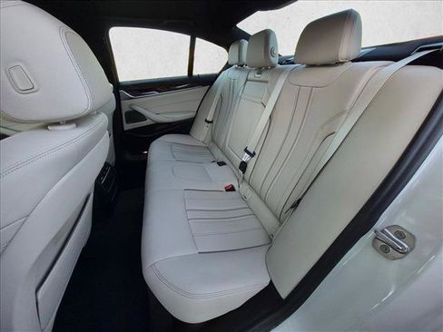 Used 2018 BMW 540i RWD image 19