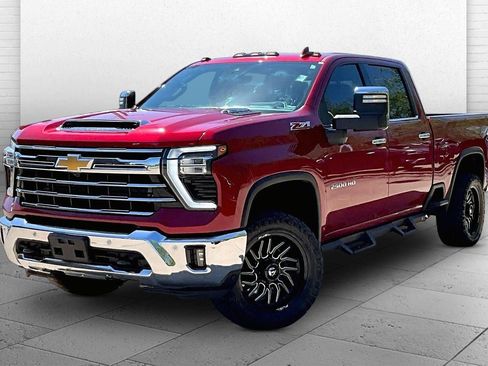 Used 2024 Chevrolet Silverado 2500 LTZ w/ LTZ Premium Package AWD/4WD image 10