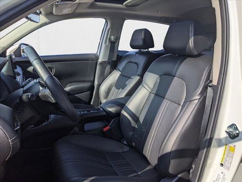 Used 2023 Honda HR-V EX-L image 16