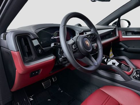 New 2026 Porsche Cayenne S image 4
