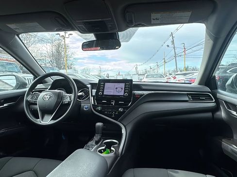 Used 2023 Toyota Camry LE image 19