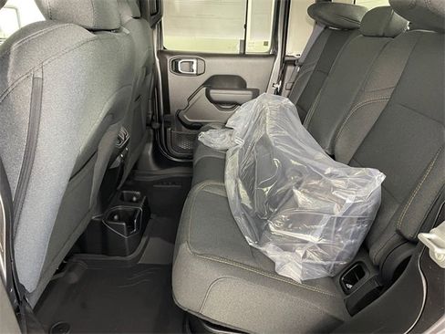 New 2025 Jeep Gladiator Willys image 4