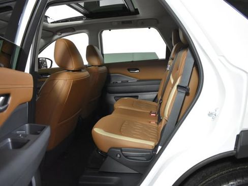 New 2026 Nissan Pathfinder Platinum AWD/4WD image 30