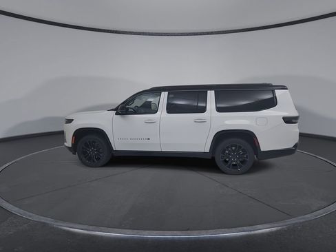 New 2026 Jeep Grand Wagoneer L Summit AWD/4WD image 11