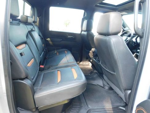 Used 2024 GMC Sierra 2500 AT4 w/ AT4 Premium Plus Package AWD/4WD image 5