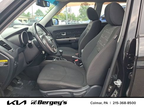 Used 2013 Kia Soul + FWD image 15